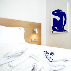 Zimmer mit Kingsize-Bett und mit Strandblick